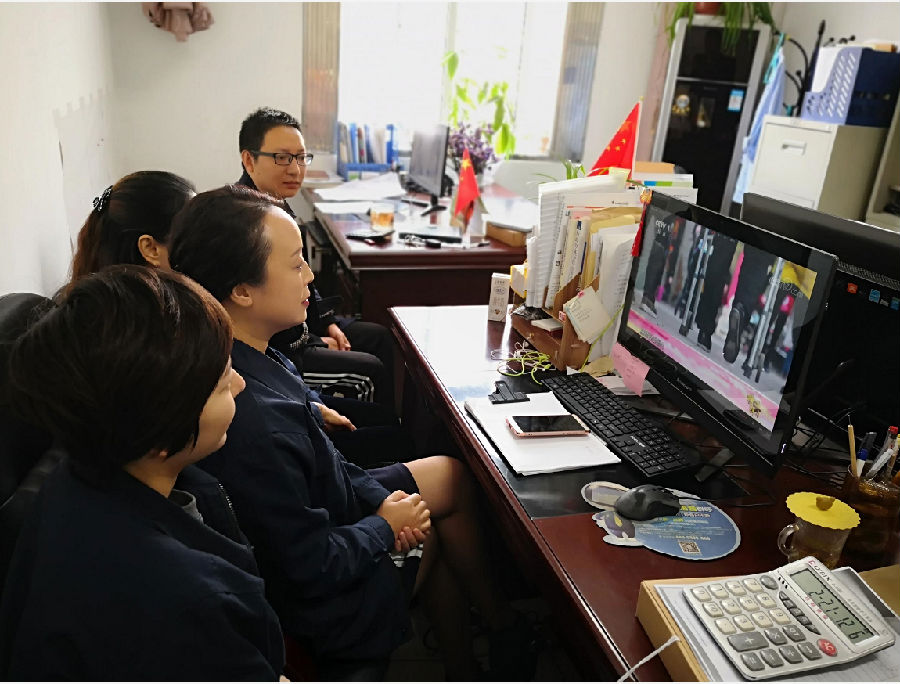 交發(fā)集團黨委組織廣大黨員干部收看《榜樣4》專題節(jié)目3.png 22cac4a15469ba003042584205f23422.png